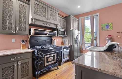 Washington House | Elegant Second Floor Suite with Private Pool & Spa Access
