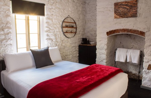 Second Valley Hotel | Cozy Second Valley Cottages with Breakfast & Family Amenities