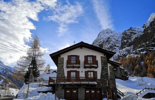 Valgrisenche Apartment | Discover Seconda Stella a Destra: Pet & Child Friendly Stay