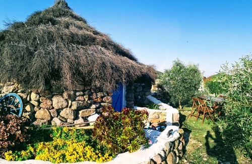 Piscinas House | Discover Secret Hotel SA CORTI with Pool & Breakfast