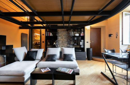 Riva Apartment | Tranquil Retreat Overlooking Picturesque Lake Views