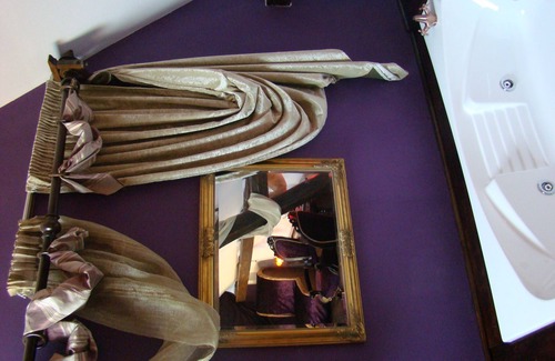 Apoldu de Sus House | Discover Mystery and Tradition at Secret Room Hotel