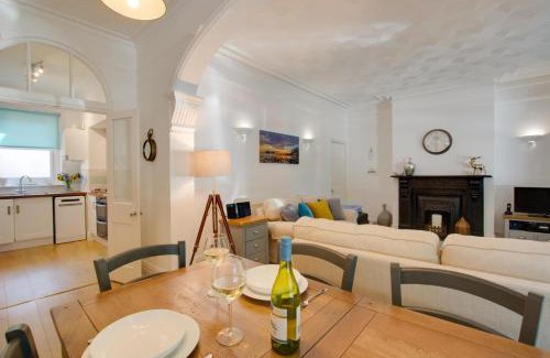 Overstrand Apartment | Discover Secret Sands: Ideal Family Retreat by the Beach
