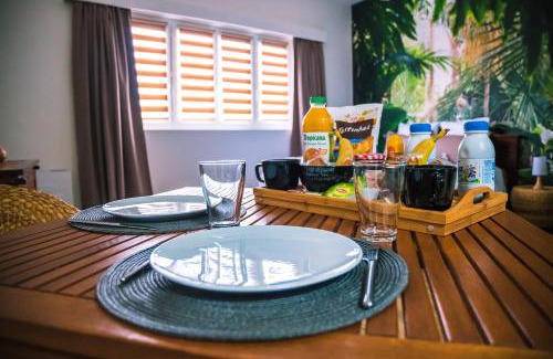 Bretigny-sur-Orge Apartment | Discover the Secret Jungle Suite with Private Hot Tub