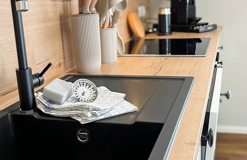 Warburg Apartment | Secretapartment: Zentral und Gemütlich, mit Großem Balkon