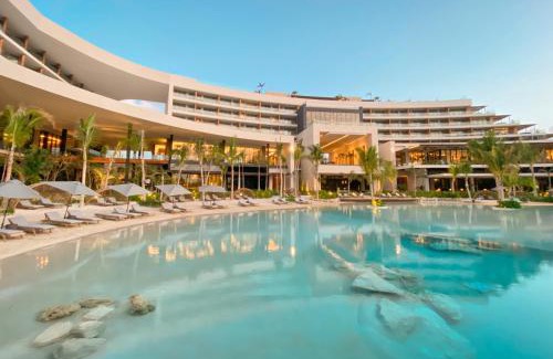 Villa Juarez Resort | Indulge at Secrets Moxché Playa del Carmen - 5-Star Retreat