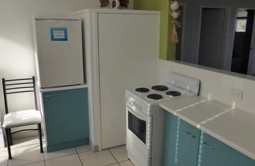 Ulladulla Apartment | Oceanview Retreat: Guest Rated 9.8 with Pool & Breakfast
