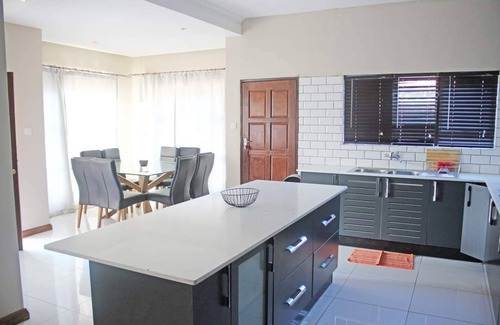 Gaborone House | Secure home next to airport junction mall, 11 minutes from the airport.
