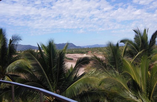 Isla Navidad Apartment | Oceanfront 3Bd Condo at Coco Beach - Rated 9.6/10!