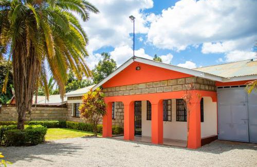 Embu Villa | Cozy DeeS Place: 3 Bedroom Home for Families and Pets