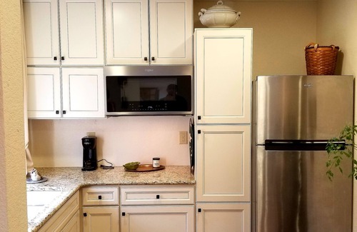 West Colorado Springs Apartment | Convenient Studio with Mountain Views Near Hospitals & Fun
