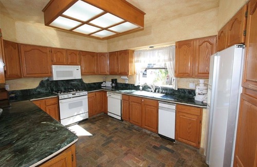 Primo Tapia House | Exclusive Gated Beachfront Retreat Steps from Rosarito Beach