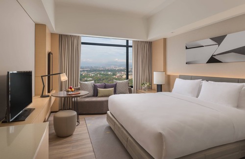Bagong Pag-asa Hotel | Discover Seda Vertis North: 4-Star Comfort with Spa & Pool