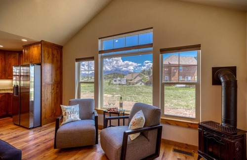 Pagosa Highlands House | Inviting Retreat with Hot Tub, Pet Friendly & Lake Access