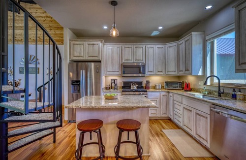 Pagosa Highlands House | Scenic Retreat with Hot Tub, Patio & National Forest Access