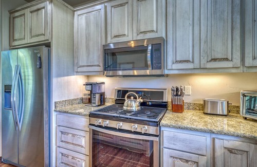 Pagosa Highlands House | Scenic Retreat with Hot Tub, Patio & National Forest Access