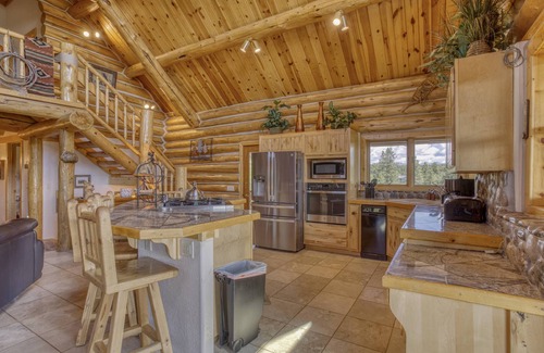 Pagosa Meadows IV House | The Lodge: Breathtaking Mountain Views with Hot Tub & Game Room