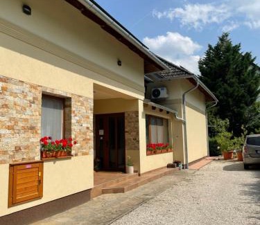 Balatonfoldvar House | Experience Relaxation at See Haus - Podmaniczky Szállás