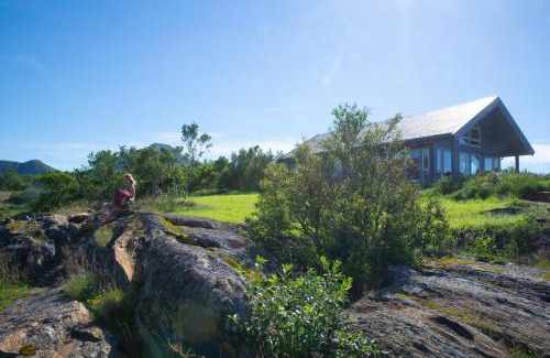 Bø House | Pet-Friendly Ro i Steigen: Oceanfront Bliss with 9.6 Rating
