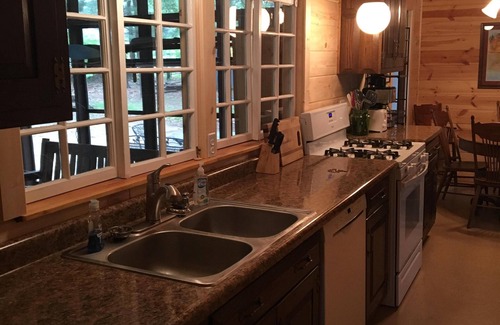 Wautoma Cottage | Book Your Getaway Now: Pet-Friendly with Ocean Views!