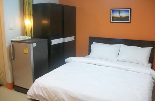 Chiang Rai Hotel | Scenic See View Place: Family-Friendly Retreat with Kitchen
