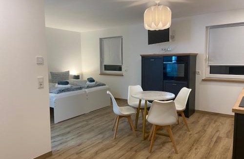 Muhlau Apartment | Pet-Friendly Seeblick Apartments Mühlau with Ocean Views