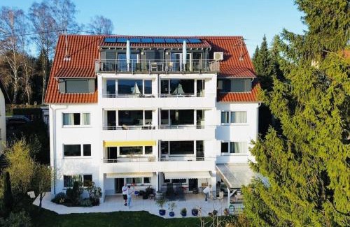Meersburg House | Seeblick Comfortable holiday residence