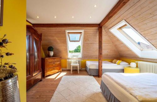Schwerin Apartment | Historic Villa Seeblick: Central Retreat for Families