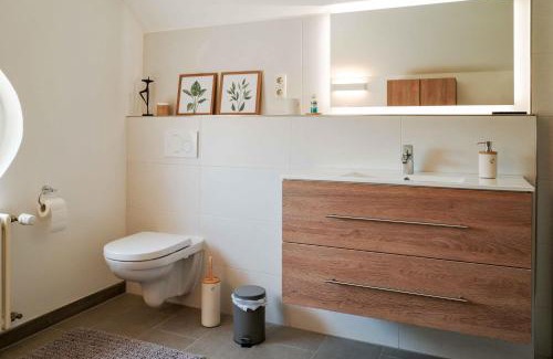Schwerin Apartment | Historic Villa Seeblick: Central Retreat for Families