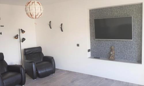 Delecke Apartment | SEEDOMIZIL: Modern Apartment with Terrace & Top Reviews