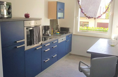 Delecke Apartment | Seedomizil: Guest Rated 10/10 with Ocean & Lake Views