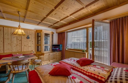 Seefeld in Tirol Apartment | Oceanfront Apartments Olympiastraße with Stunning Views