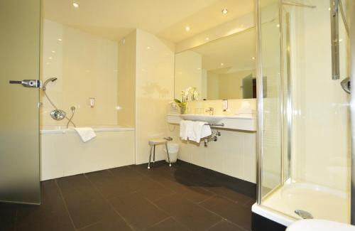 Seefeld Pedestrian Zone Hotel | Discover Seefelds Bed & Breakfast: Pet-Friendly Retreat