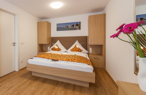 Hagnau Hotel | Modern Lakefront Apartment at Seehotel BelRiva with Breakfast