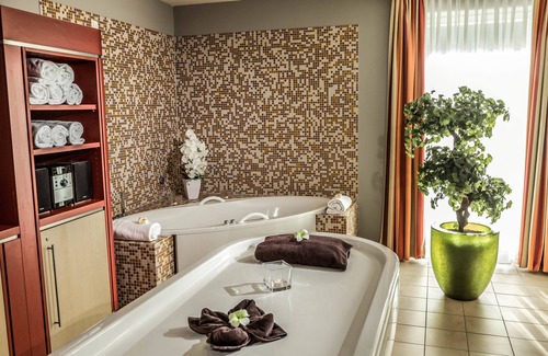 Muritz Hotel | Relax at Seehotel Fleesensee - 4-Star Oasis with Spa