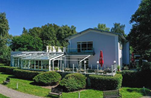 Schwerin Hotel | Seehotel Frankenhorst: Beachfront Bliss & Spa Retreat