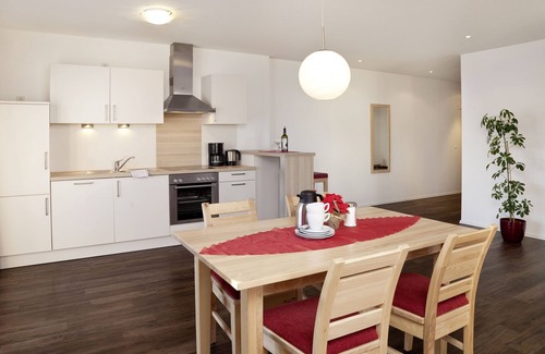 Dietringen Hotel | Guest Rated 9.2: Seehotel und Appartements Schnöller