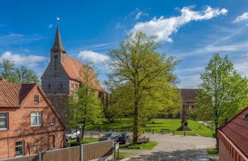 Zarrentin am Schaalsee Hotel | Pet-Friendly Retreat at Seehotel Zarrentin - Rated 9/10!