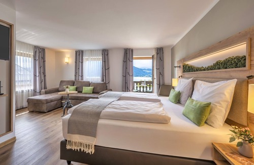 Tegernsee Hotel | Experience Comfort at Seehotel zur Post with Top Amenities