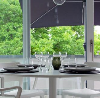 Bermatingen Apartment | Seelandsuite Bodensee: Guest Rated 9.2, Child-Friendly Retreat