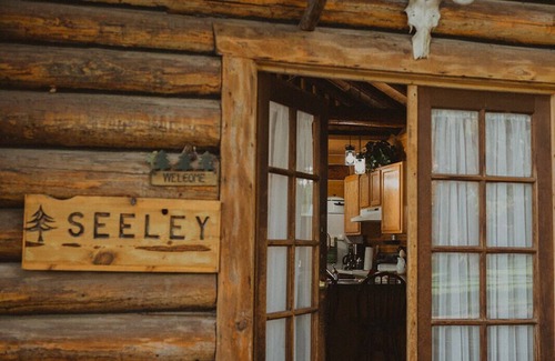 Seeley Lake Cabin | Lakefront Getaway: Seeley Cabin at Tamaracks Resort
