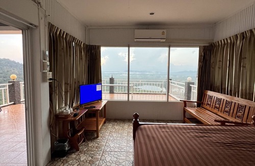 Khao Kho Hotel | Budget-Friendly Seemok Resort with Family Amenities