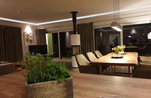 Oberhavel Villa | Seaside Retreat at Seeparkvilla - Top-Rated Oceanfront Escape