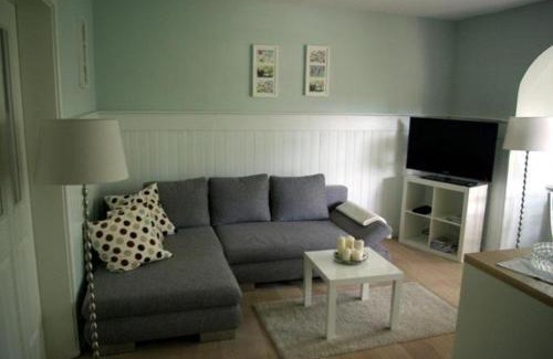 Bleckede Apartment | Seerose: Pet-Friendly Escape with Breakfast & Kitchen Access