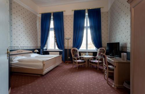 Buelow Hotel | Explore Seeschloss Schorssow: Oceanfront Relaxation Awaits