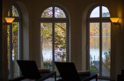 Buelow Hotel | Explore Seeschloss Schorssow: Oceanfront Relaxation Awaits