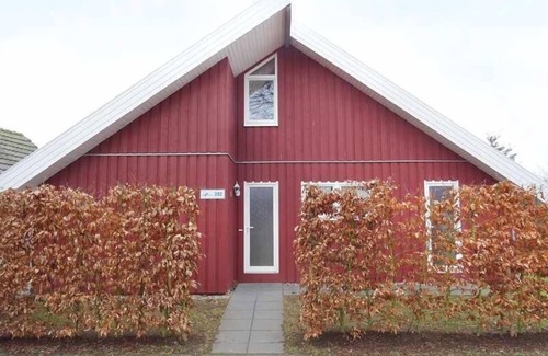 Mirow House | Seeschwalbe Classic 282: Exclusive Retreat with Sauna & Spa