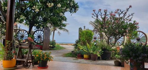 Prachuap Khiri Khan House | Beachfront SeeSea Thai Wooden House with Ocean View