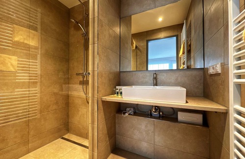 Herrsching am Ammersee Hotel | Discover Seespitz Gästehaus: Guest Rated 9.8 with Breakfast