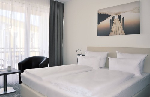 Koserow Hotel | Relax at SEETELHOTEL Nautic Usedom Hotel & Spa, 4-Star Retreat